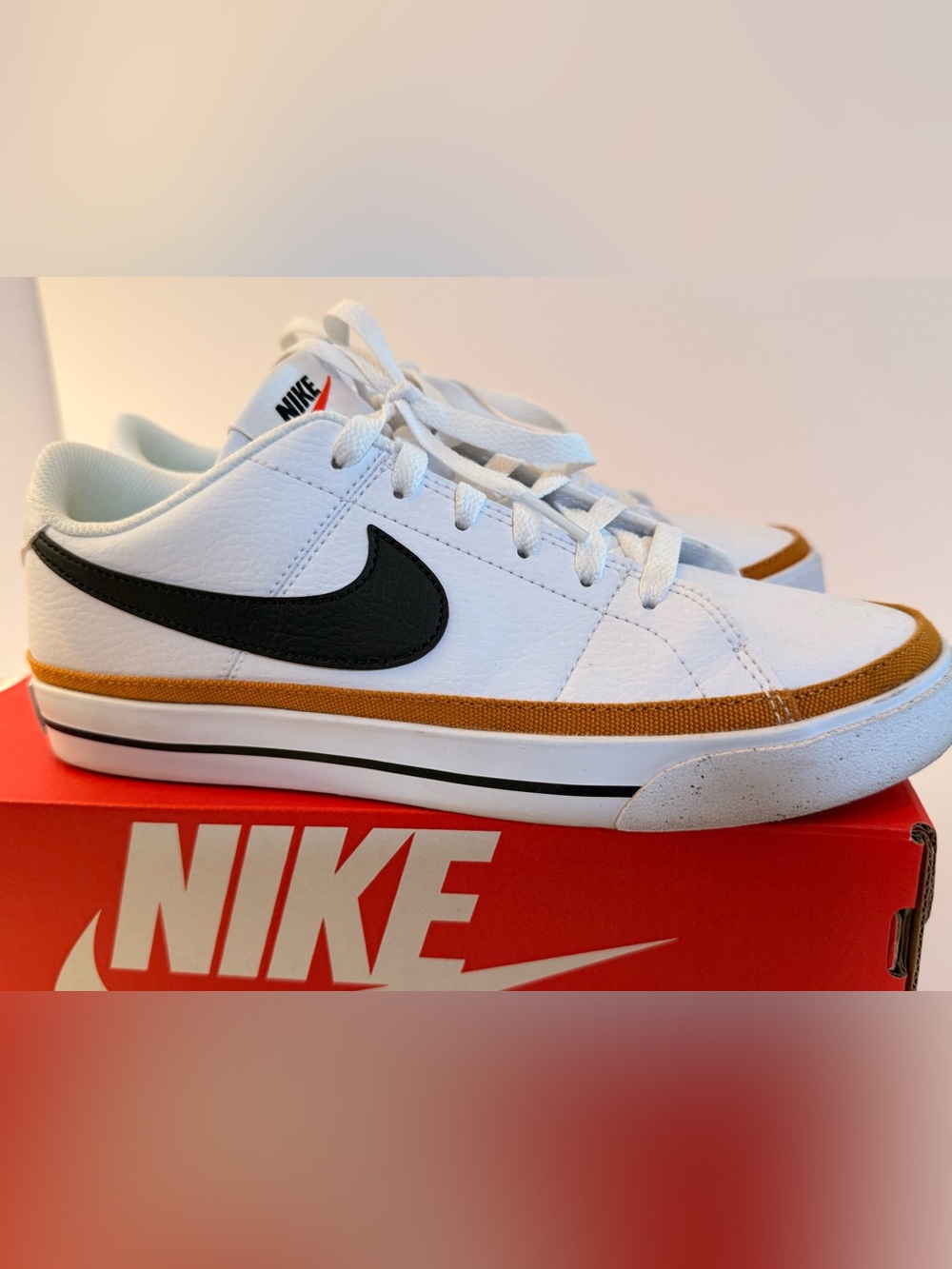 Nike Women’s Court Legacy - Size 8